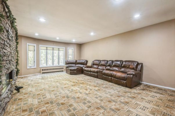 Fireplace, Interior, Living room, Recessed Lighting