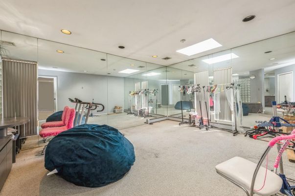 Fitness Equipment, Interior, Recessed Lighting
