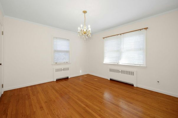 Chandelier, Empty room, Interior, Wood Texture Flooring