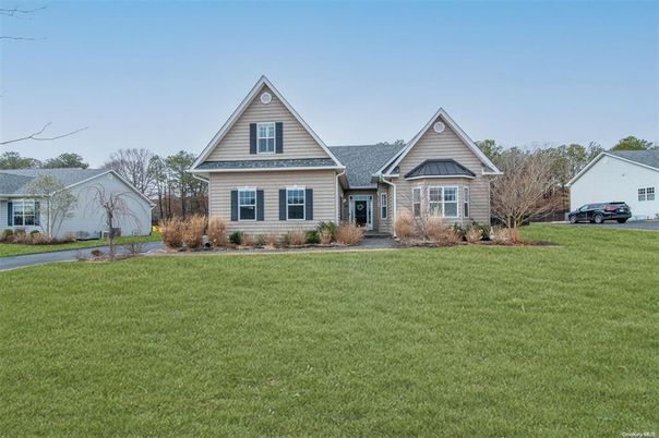 Backyard, Exterior, Facade, Farmhouse