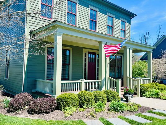 Exterior, Facade, Queen Anne Victorian