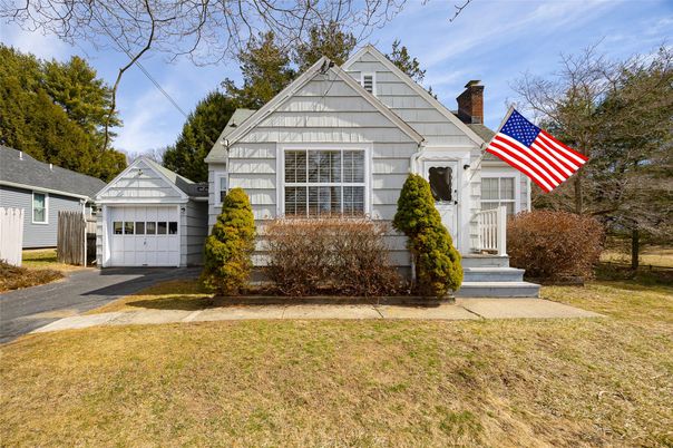 Attached, Detached Garage, Exterior, Facade, Farmhouse