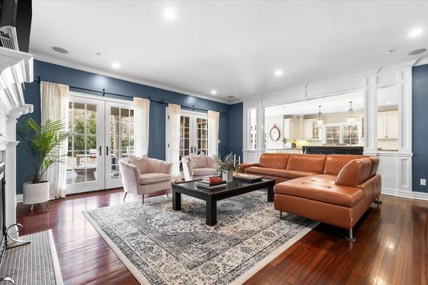 Fireplace, Interior, Living room, Pendant Lights, Recessed Lighting, Wood Texture Flooring
