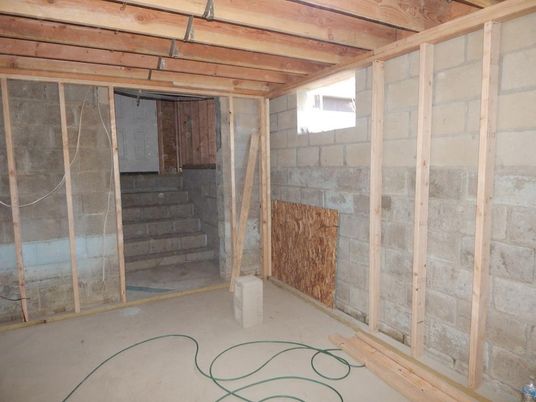 Empty room, Interior, Wooden Beams