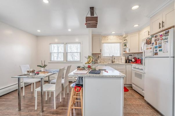 Dining room, Interior, Kitchen, Recessed Lighting, Wood Texture Flooring