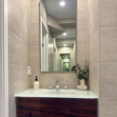 Bathroom, Interior, Recessed Lighting