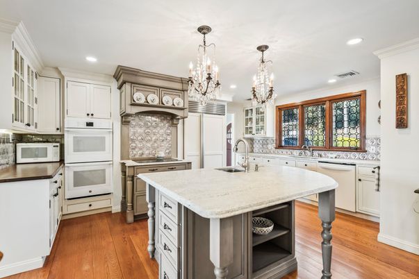 Chandelier, Interior, Kitchen, Recessed Lighting, Stainless Steel Appliances, Wood Texture Flooring
