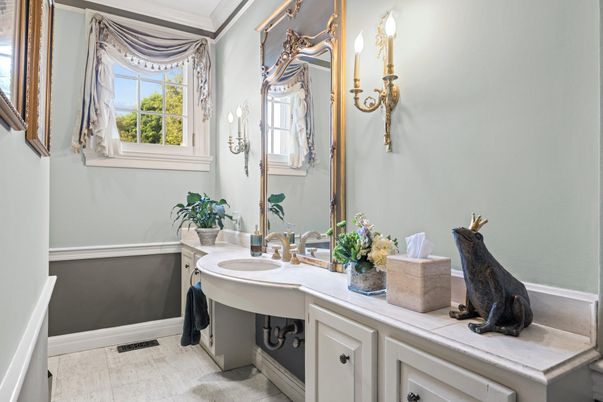Bathroom, Interior, Tile Countertops
