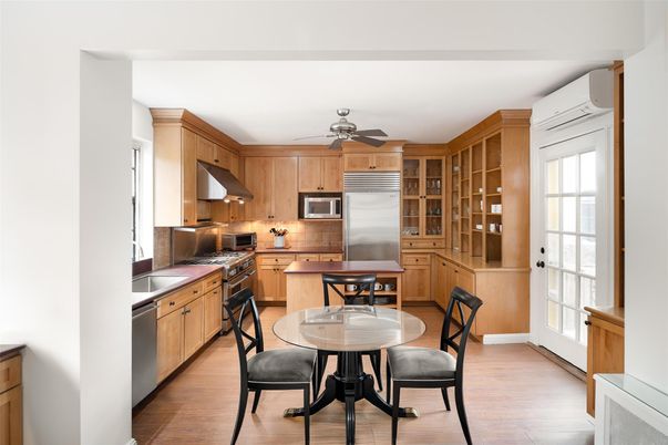 Dining room, Interior, Kitchen, Stainless Steel Appliances, Wood Texture Flooring