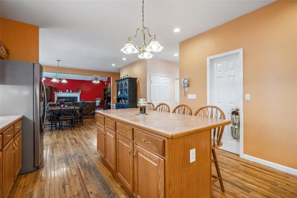 Chandelier, Dining room, Interior, Kitchen, Pendant Lights, Recessed Lighting, Wood Texture Flooring