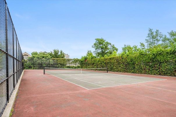 Exterior, Tennis Courts