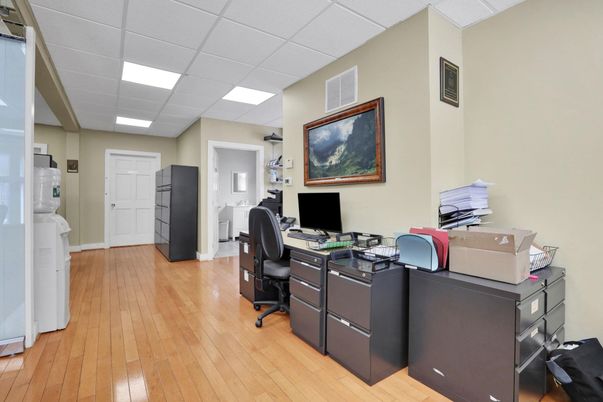 Home Office, Interior, Recessed Lighting, Wood Texture Flooring