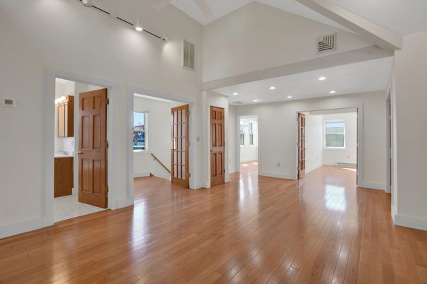 Empty room, Interior, Recessed Lighting, Wood Texture Flooring
