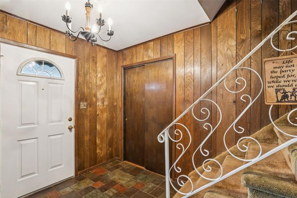 Chandelier, Interior, Wooden Walls