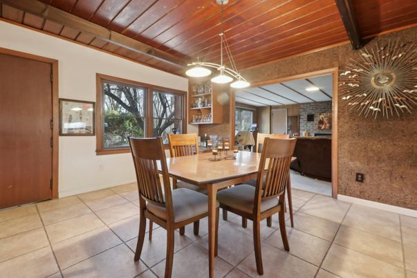 Dining room, Interior, Pendant Lights, Stone Walls, Wooden Beams, Wooden Ceilings