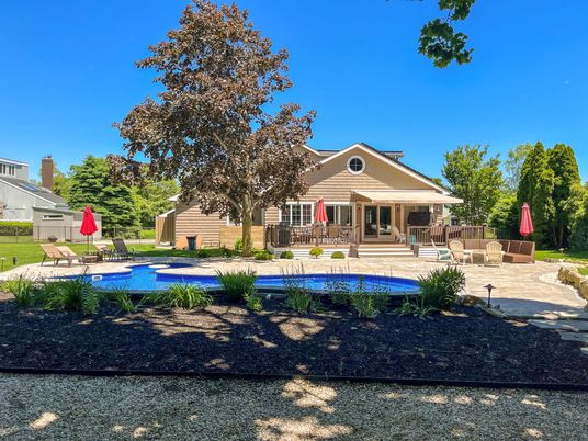 Backyard, Exterior, Pool