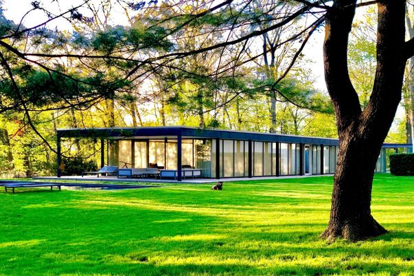 Backyard, Exterior, Facade, Modern