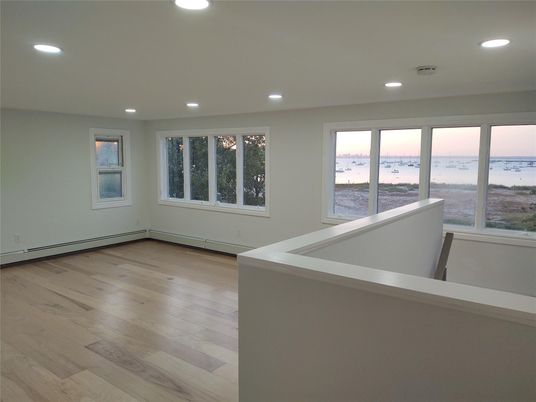 Empty room, Interior, Recessed Lighting, Water, Wood Texture Flooring