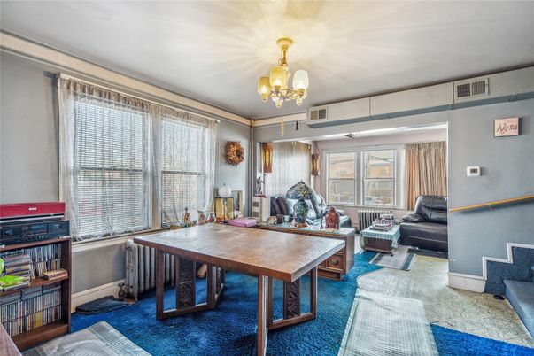 Chandelier, Dining room, Interior, Living room