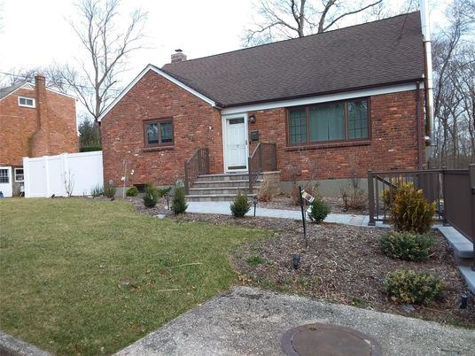 Exterior, Facade, Brick Facade, Cape Cod