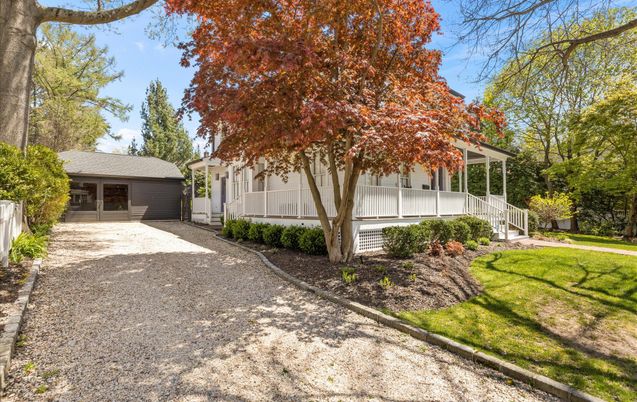 Backyard, Detached Garage, Exterior