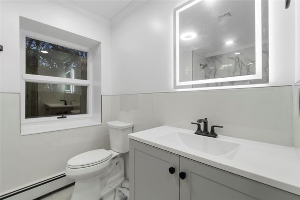 Bathroom, Interior, Marble, Recessed Lighting