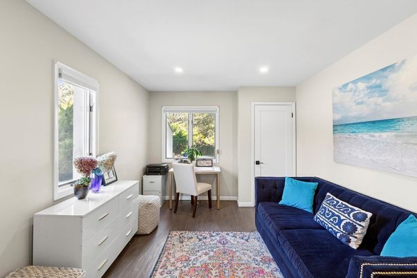 Home Office, Interior, Recessed Lighting, Wood Texture Flooring