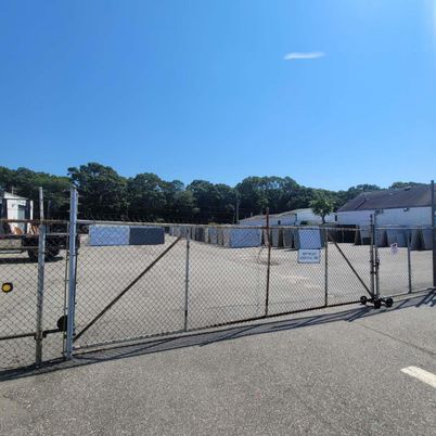 Exterior, Tennis Courts