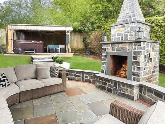 Exterior, Fireplace, Hot Tub