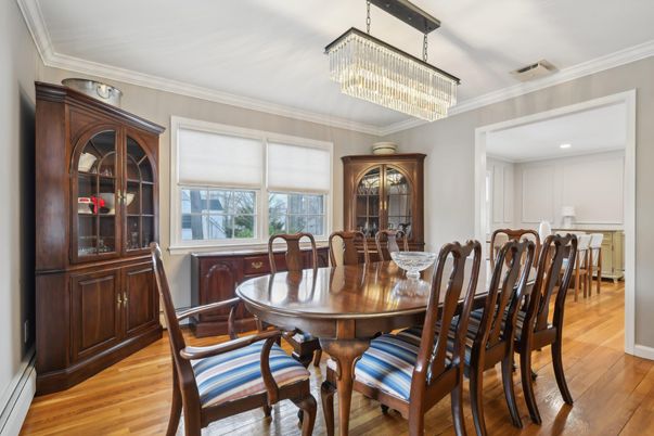 Chandelier, Dining room, Interior, Recessed Lighting, Wood Texture Flooring