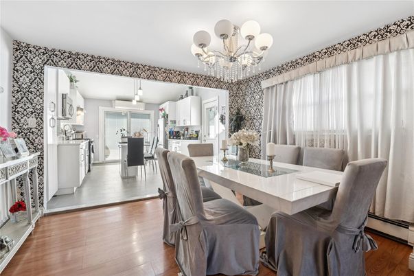 Chandelier, Dining room, Interior, Kitchen, Pendant Lights, Wood Texture Flooring