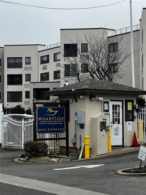 Exterior, Facade, Condo Building