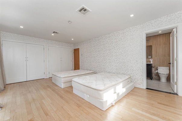 Bathroom, Interior, Recessed Lighting, Wood Texture Flooring
