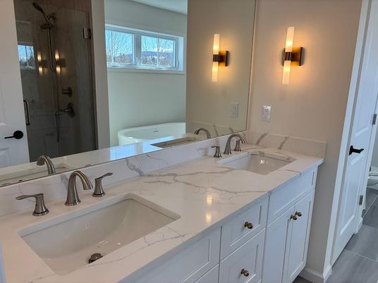 Bathroom, Dual Sink Vanities, Interior