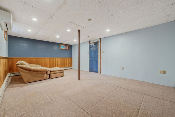 Empty room, Interior, Recessed Lighting
