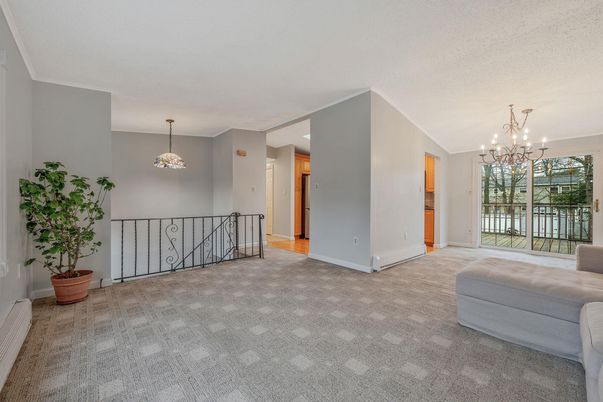 Chandelier, Empty room, Interior