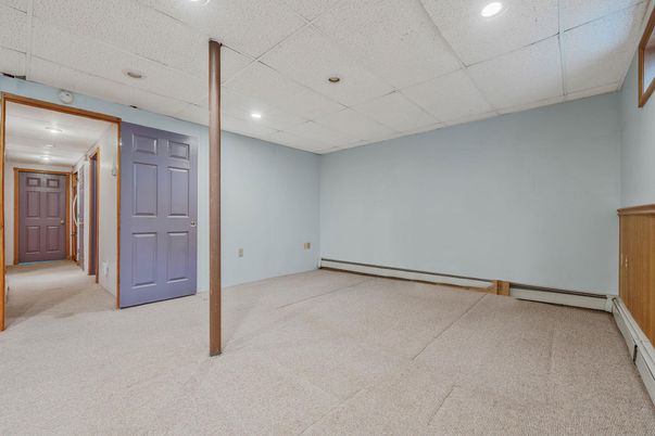Empty room, Interior, Recessed Lighting