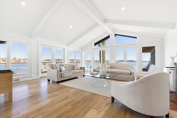 Interior, Living room, Recessed Lighting, Water, Wood Texture Flooring