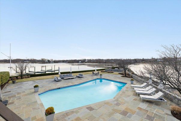 Exterior, Pool, Water
