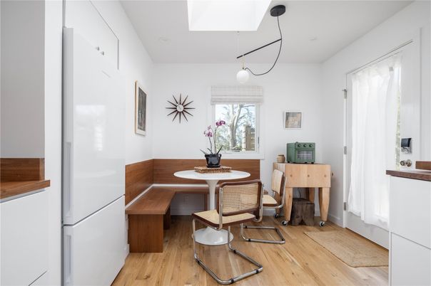 Interior, Pendant Lights, Wood Texture Flooring