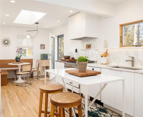 Dining room, Interior, Kitchen, Pendant Lights, Recessed Lighting, Wood Texture Flooring