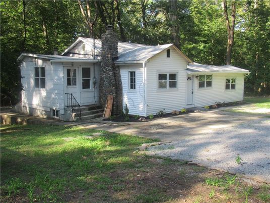 Backyard, Exterior, Facade, Ranch