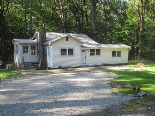 Backyard, Exterior, Facade, Ranch