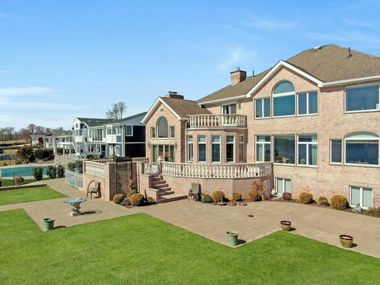 Backyard, Exterior, Facade, Brick Facade, French Provincial