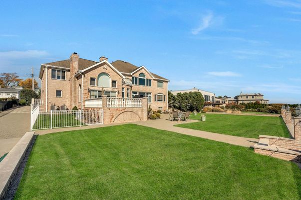 Backyard, Exterior, Facade, Brick Facade, French Provincial