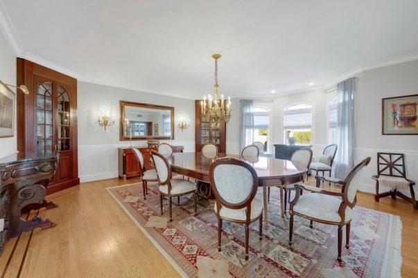 Chandelier, Dining room, Interior, Recessed Lighting, Wood Texture Flooring