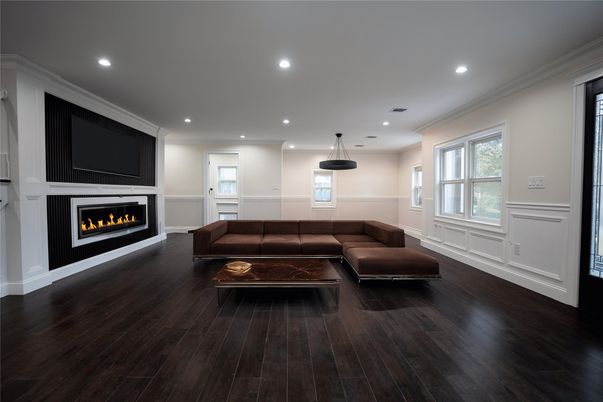 Fireplace, Interior, Living room, Pendant Lights, Recessed Lighting, Wood Texture Flooring