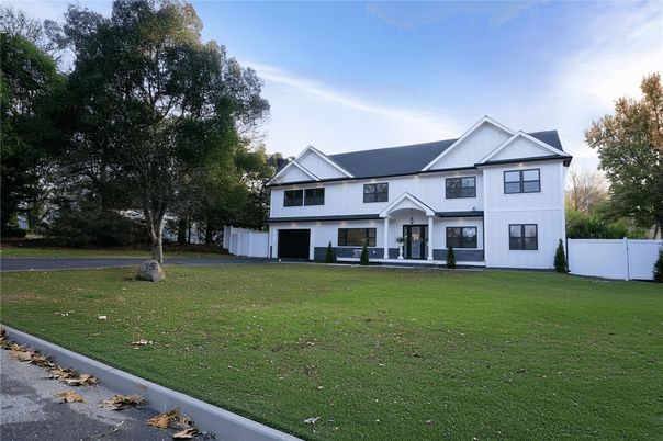 Backyard, Exterior, Facade, Farmhouse