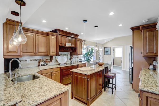 Dining room, Interior, Kitchen, Pendant Lights, Recessed Lighting