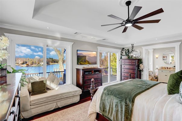 Bedroom, Interior, Recessed Lighting, Water